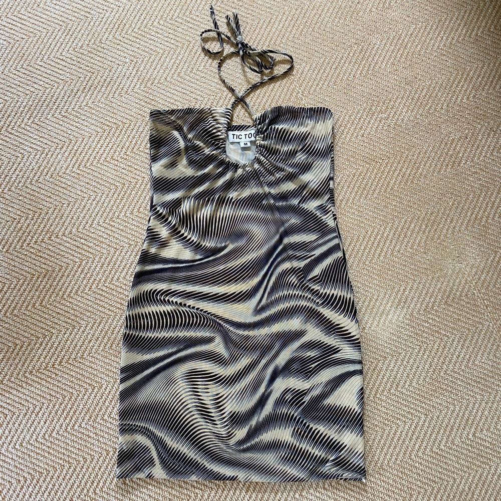 Tic Toc small boutique multicolored (blues and tan) lined pattern mini dress